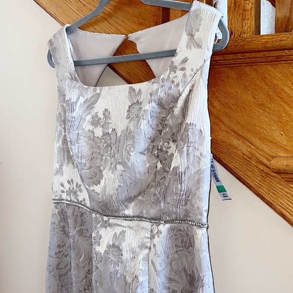 Women’s Formal Dress Size 6, 8 R&M Richards Champagne Beaded Waist Evening Gown - Picture 4 of 14